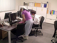 01E2217-Molester a mature cleaning woman the office